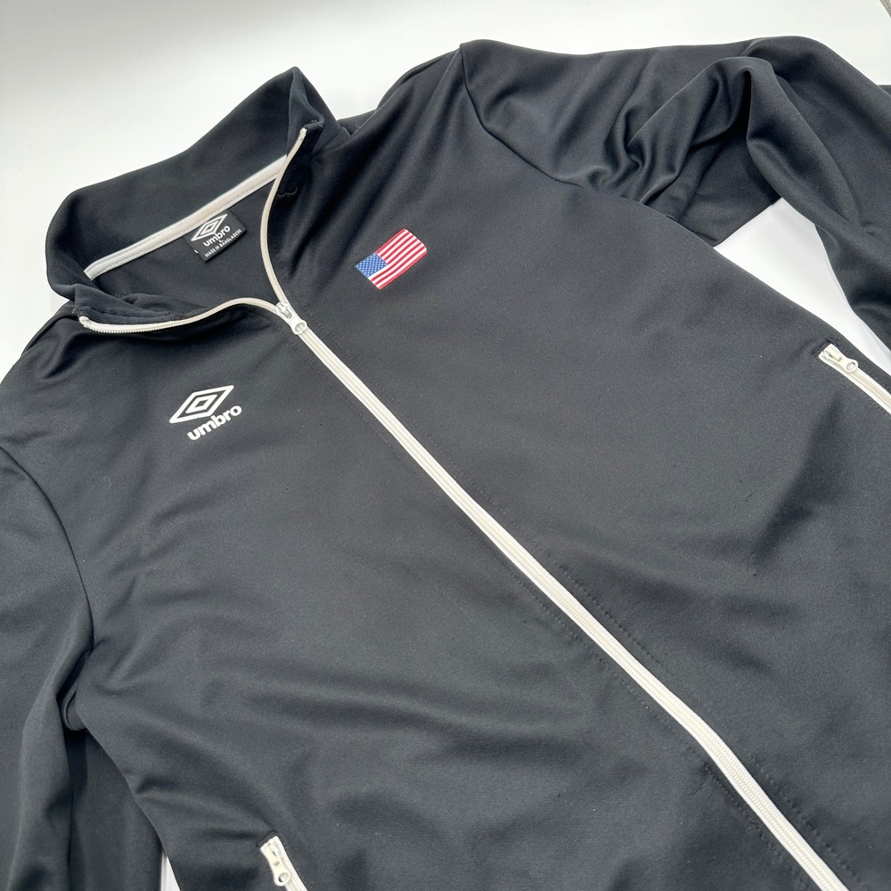 Umbro Track Jacket Mens Large Black Excellent USA Flag Soccer Full Zip Sporty
